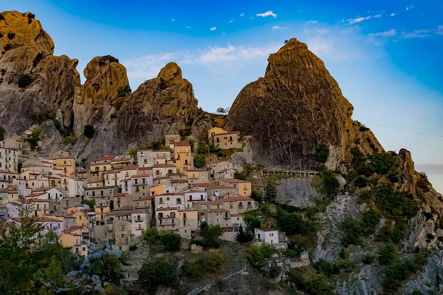 Le borgo de Pietrapertosa et les Dolomiti Lucane (Basilicate)